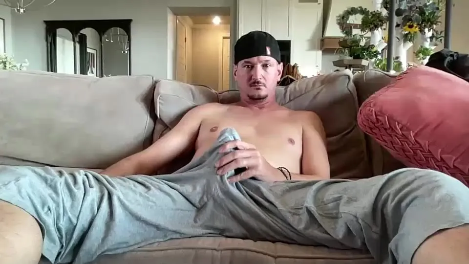 Country Dad Teases His Hard Cock In Sweatpants - ThisVid.com