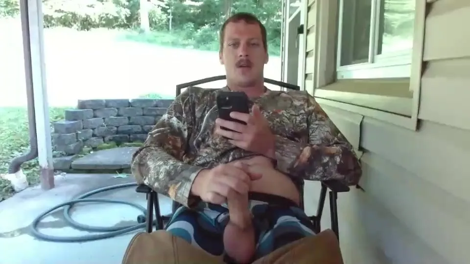 Country Guy Jerks Off And Cums In The Patio - ThisVid.com