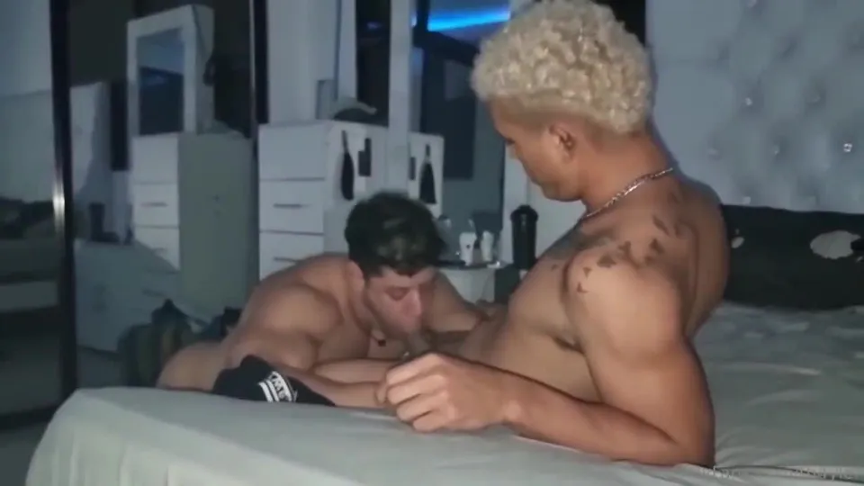Cubano Thayler fucked by Mexicano Fernando Altamirano.mp4