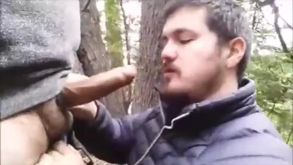 Cubby guy sucks and swallows in the woods - ThisVid.com