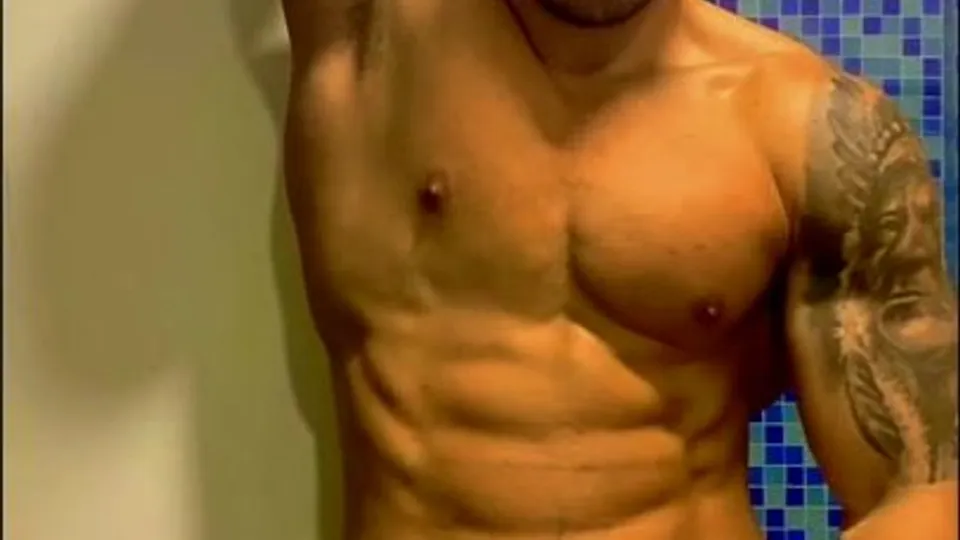 CUM EATING HUNK - ThisVid.com