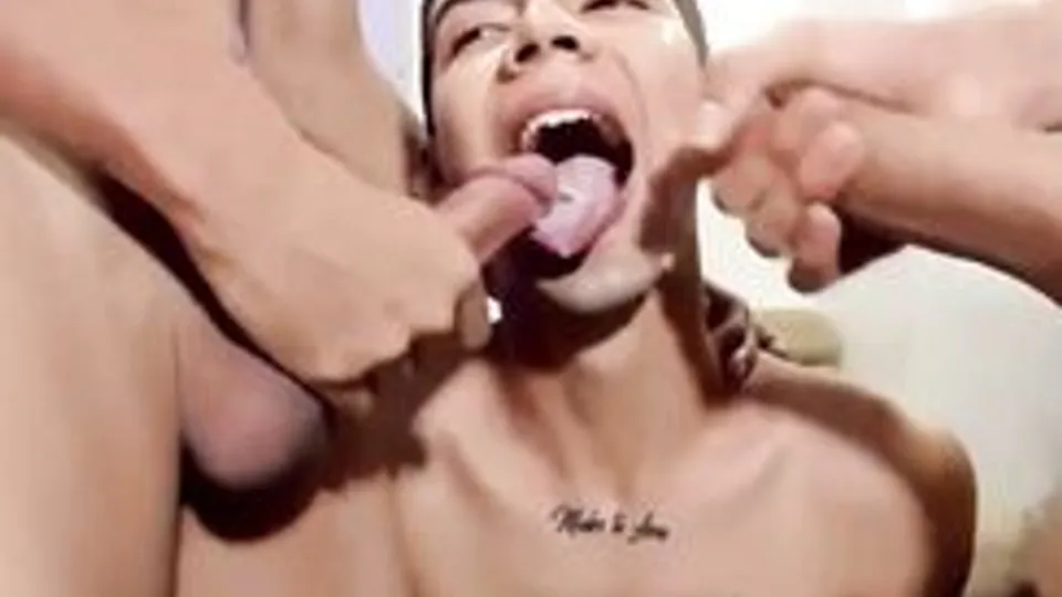 Twink Boys Masturbate Together on Webcam