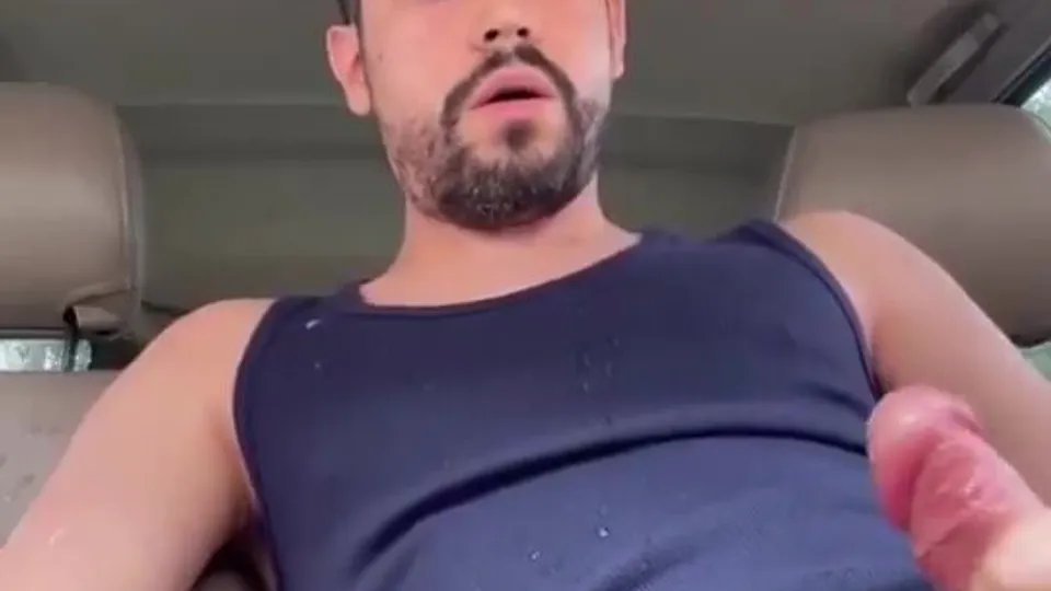 Cum geyser in the car - ThisVid.com
