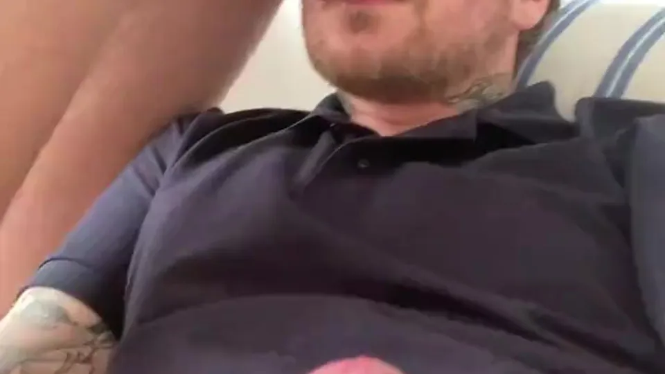 Cumming to his bro smell - ThisVid.com