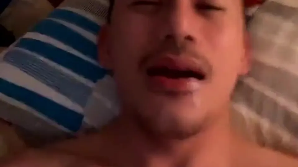 Gay Cumshot to Mouth