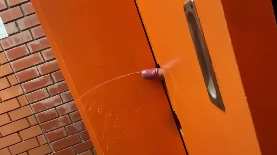 Public Gloryhole Cumshots