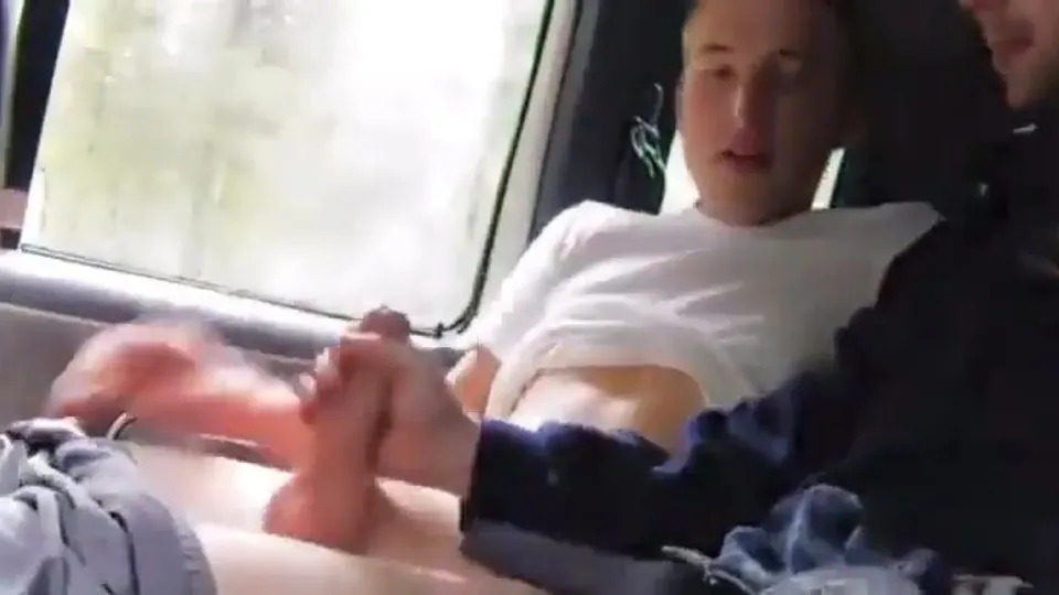 Curious country bros nervously hook up in a truck - ThisVid.com