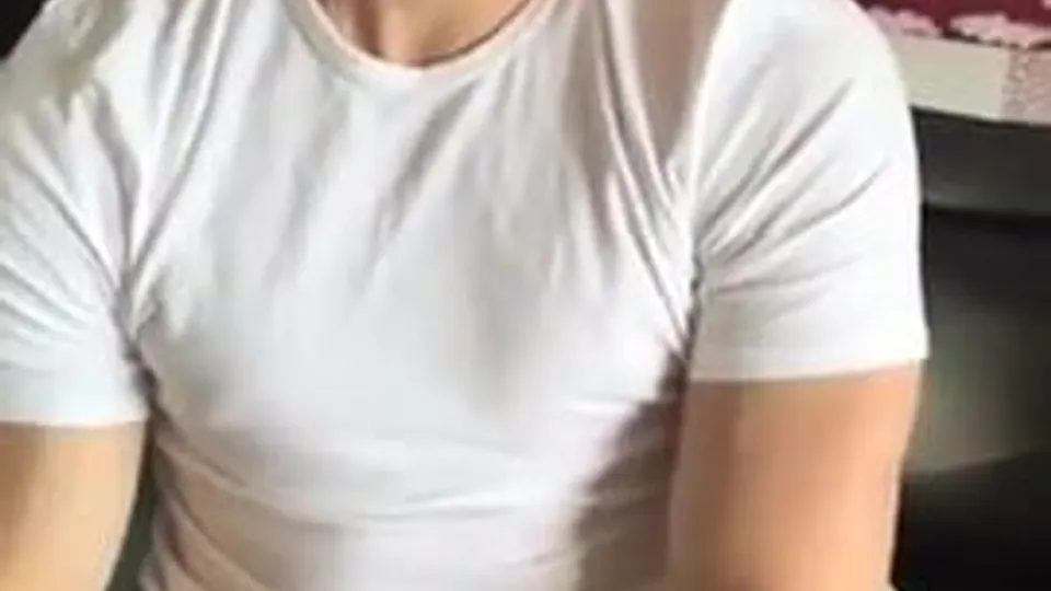 Curious straight friends cum together - ThisVid.com