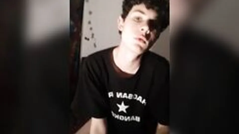 Curly-Top jerks & cums