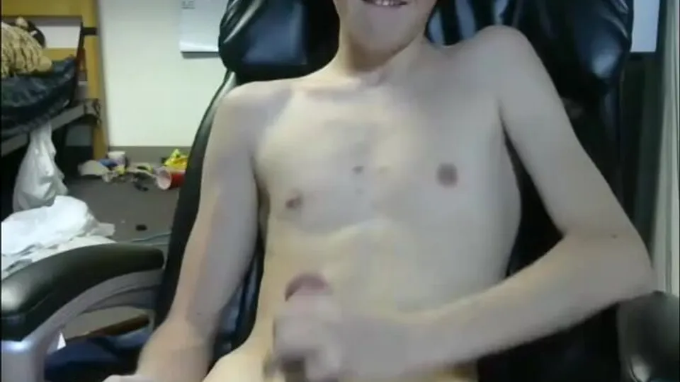 Cute-american-blonde-jerk-off-cam-