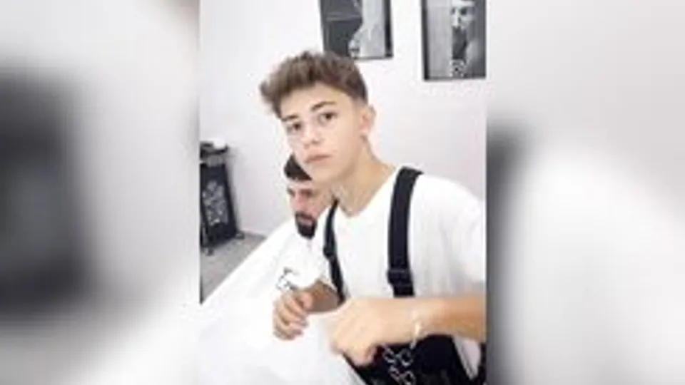 Twink Barber Masturbation