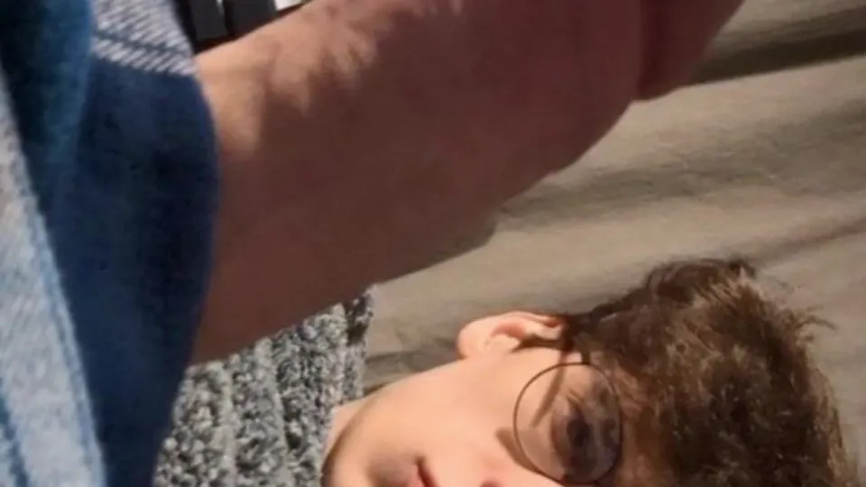Cute Nerd Henry Jerks Off