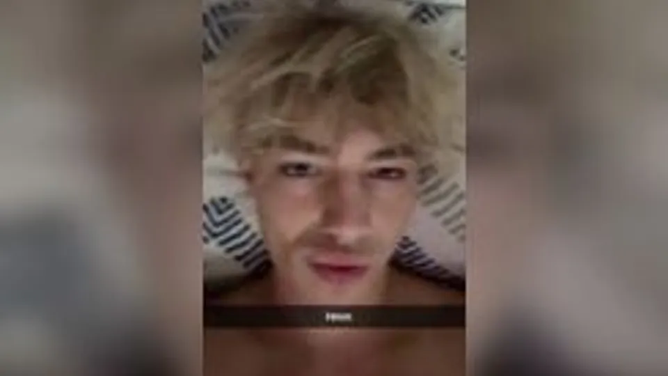 Blonde Teen Cums on Snapchat