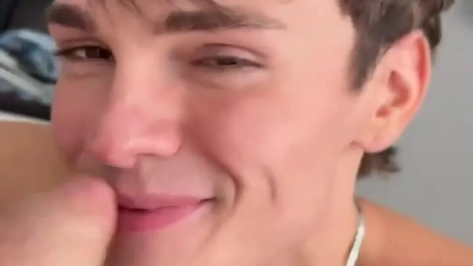 Cute Boy enjoys the dick - ThisVid.com