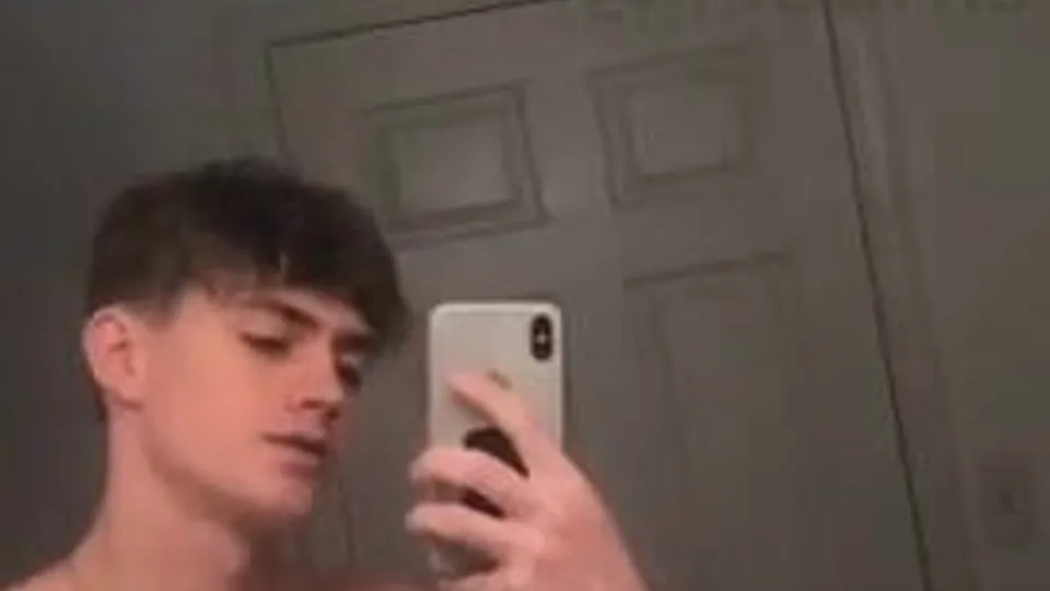 Cute college bonde snapchating mirror bate