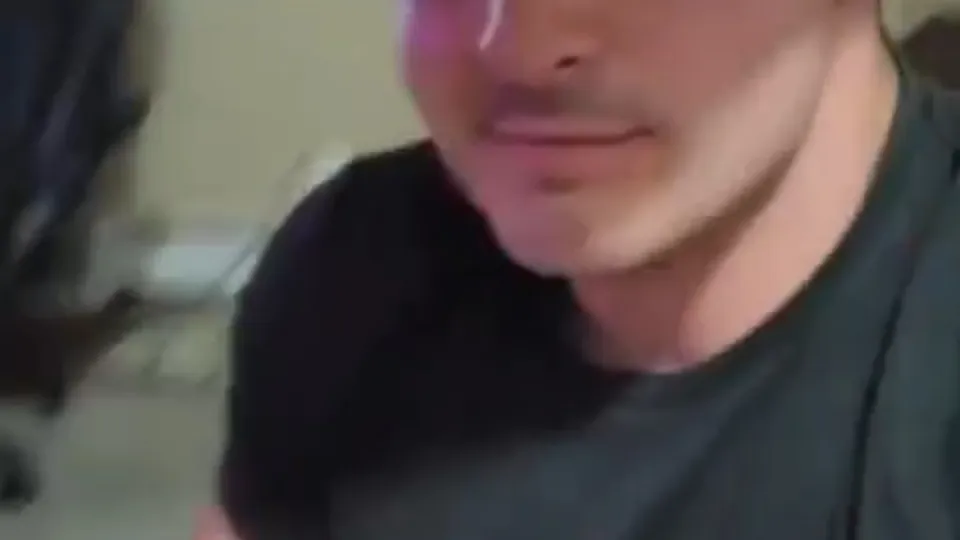 Cute cowboy having a good time - ThisVid.com