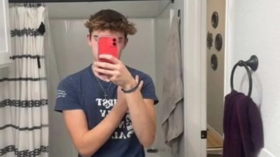 Cute fit college atlethe bate hot clip