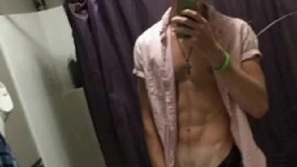 Cute fit college guy selfie mirror bate