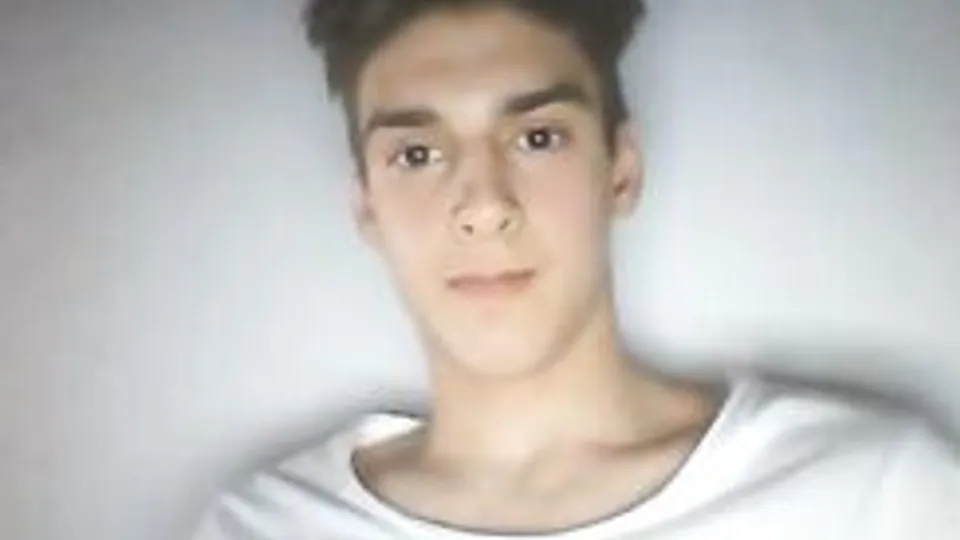 German Twink Masturbates in House