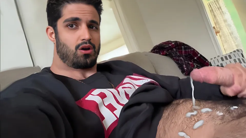 Cute Guy Loves Cumming - ThisVid.com