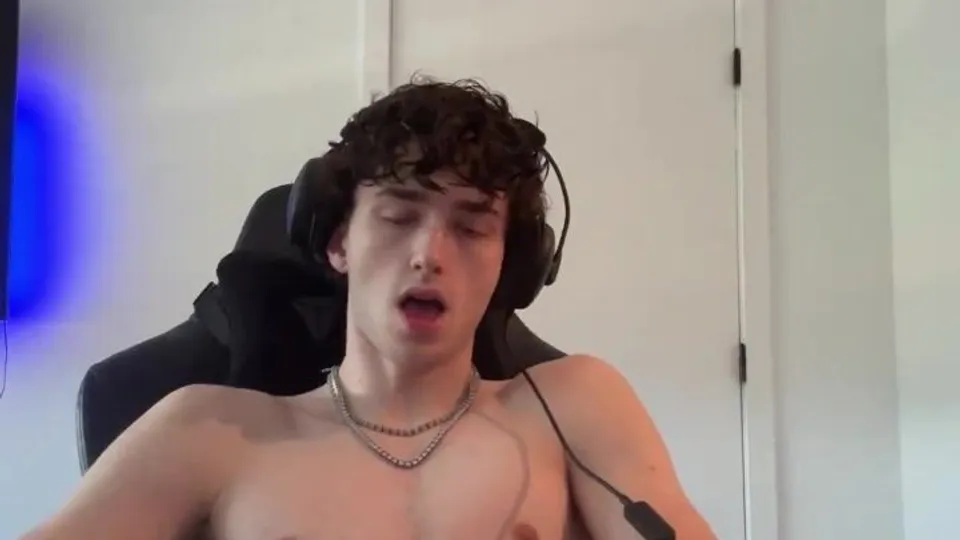 Cute hayden instant bate