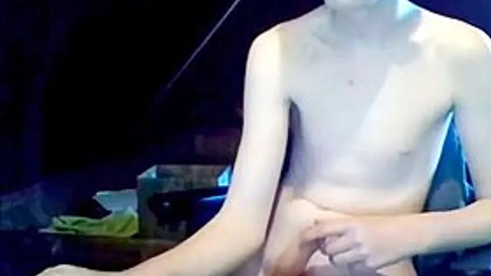 Cute Horny Boys Porn Uses A Toy For His Bubble Butt- Free Xxx Videos & Movies - againgay.com