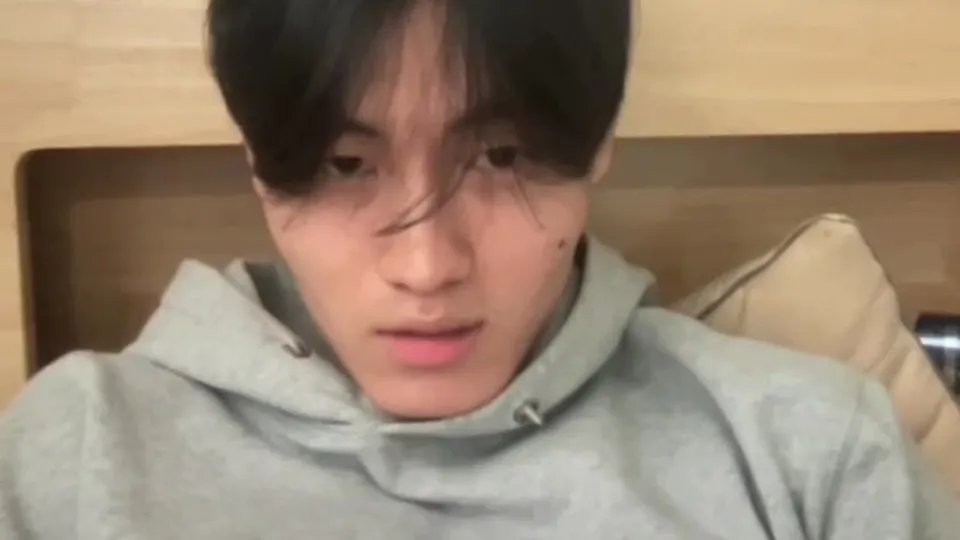 Cute korean college student baited cumshot