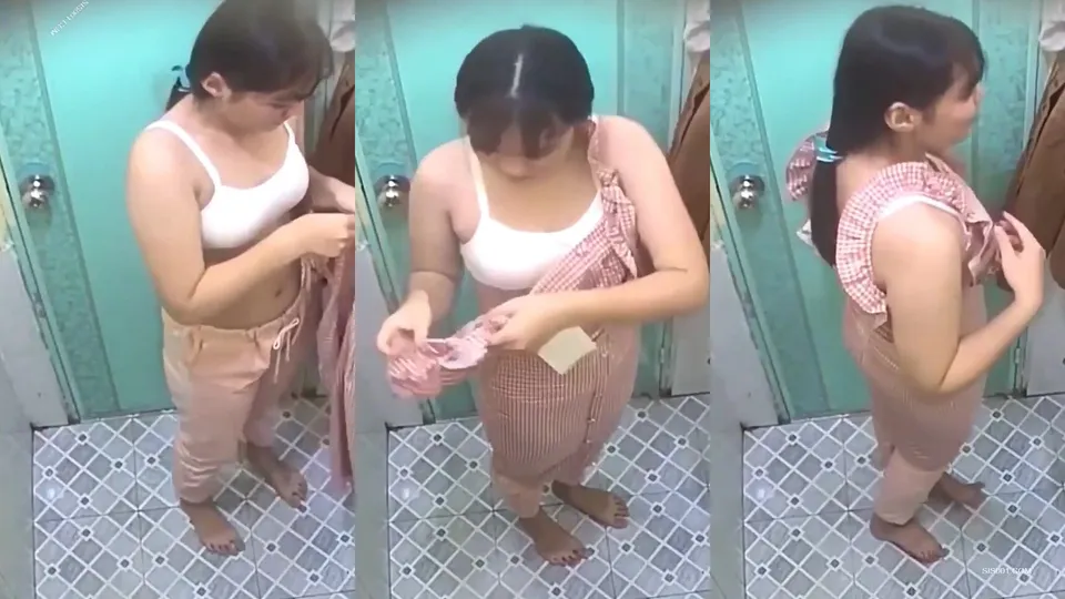 Cute li*** chubby girl 