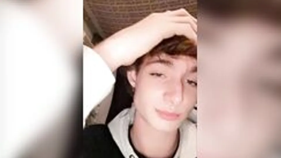 cute snapchating guy cumming twice