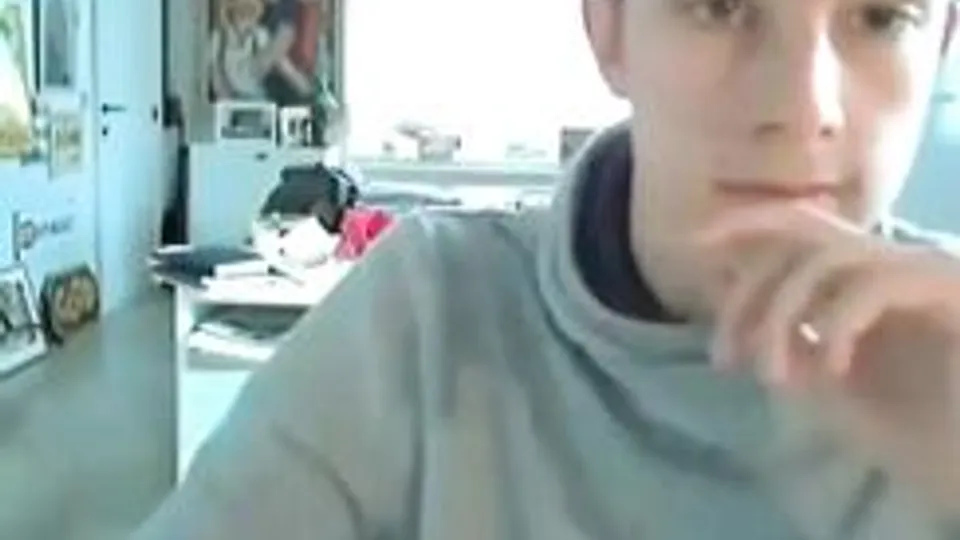 Cute Teen Shows No Cumshot