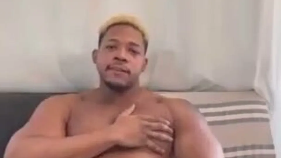 Cute thick guy talking and jacking - ThisVid.com