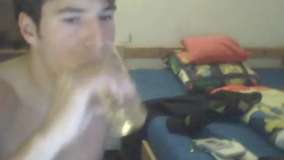 Cute Twink Drinks His Own Piss