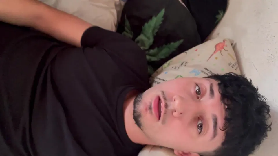 Cute twink expsd relaxed