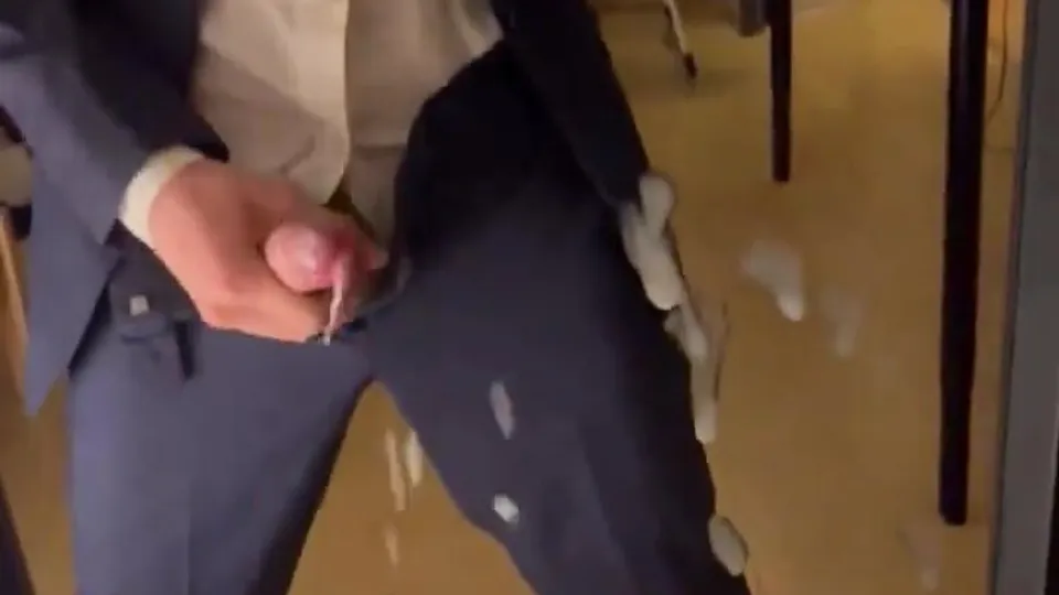 Cute twink stroke and cum on mirror - ThisVid.com