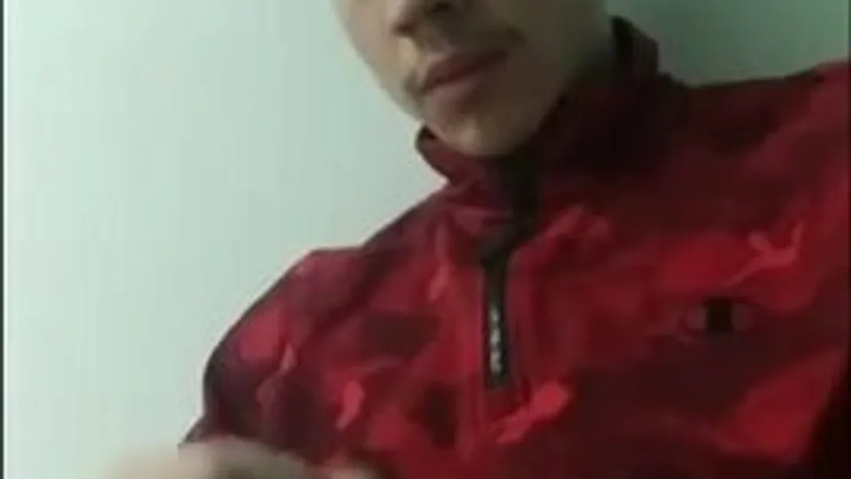 Cutie in red - ThisVid.com