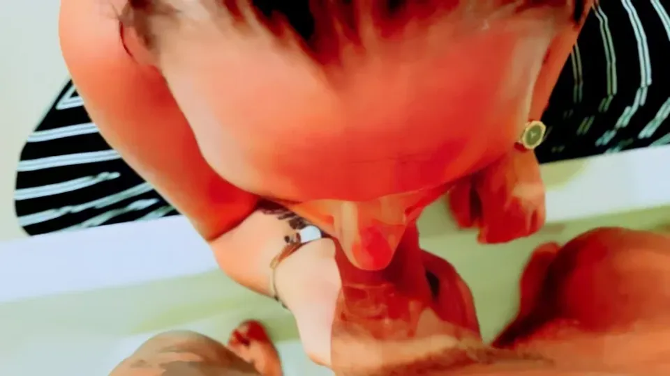 Cutie Loves Sucking Cock 