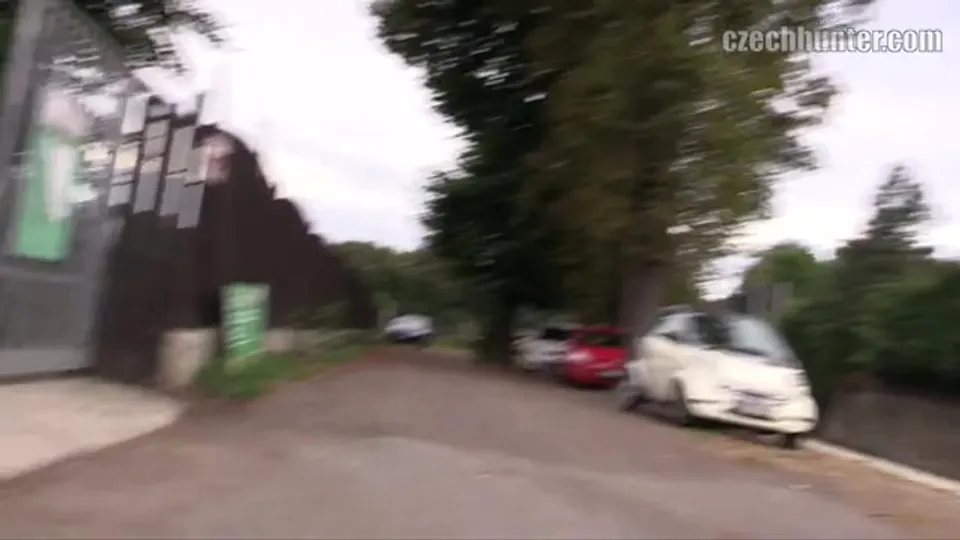 Czech Hunter: Part-Time Waiter's Temptation