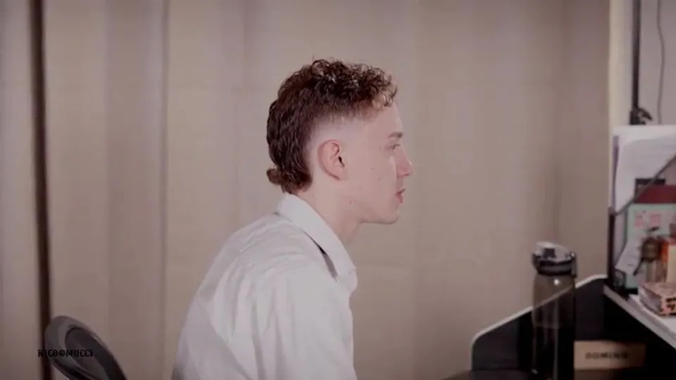 Trans Pantyboy in Lingerie and Stockings