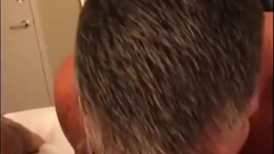 Dad takes it bareback - ThisVid.com