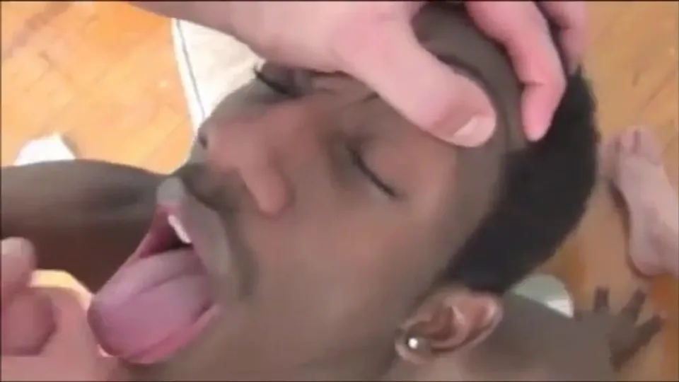 Daddies-share-the-black-lad-