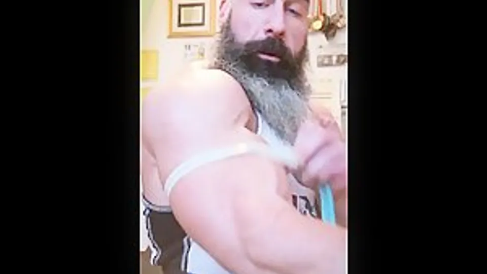Daddy arm size check!