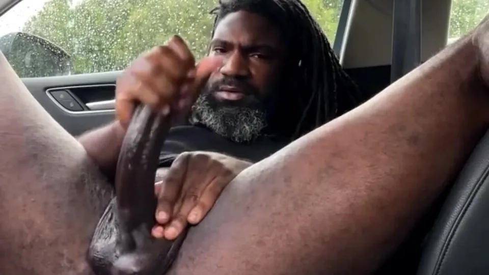 Daddy flashing and stroking BBC outdoors - ThisVid.com