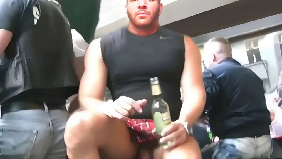 Daddy in Kilt Got Public Handjob - ThisVid.com