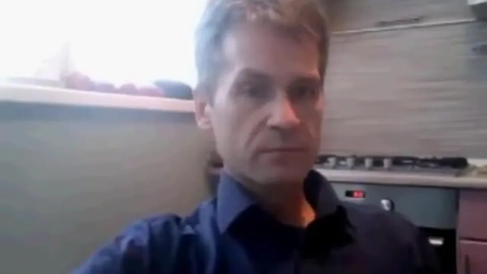 Daddy on cam - video 7 - ThisVid.com