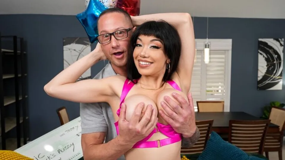 Dads Love Porn - Li*** PuckVic Hammer - Lucky Dad Wins Li*** Pucku2019s Pussy 