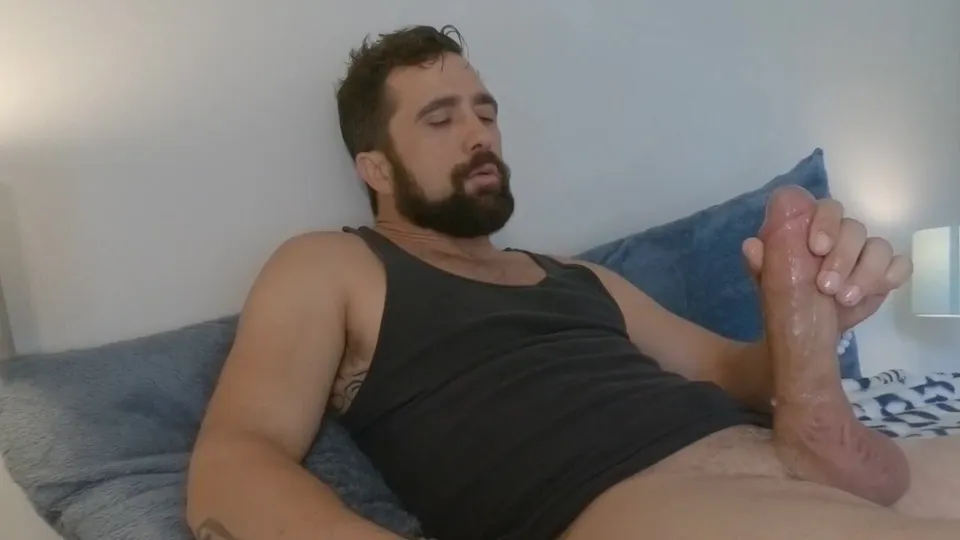 Damn thats a THICK one - ThisVid.com