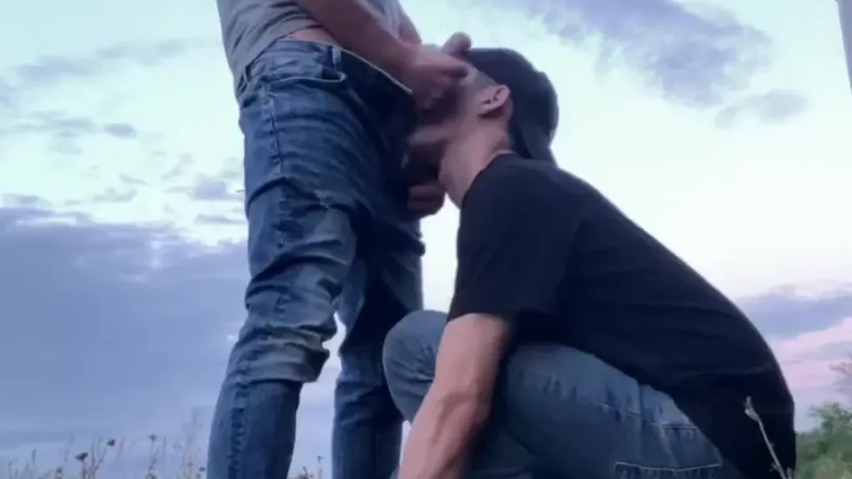 Daniel suck big dick outdoor and gets cum on face Porn Videos - Tube8