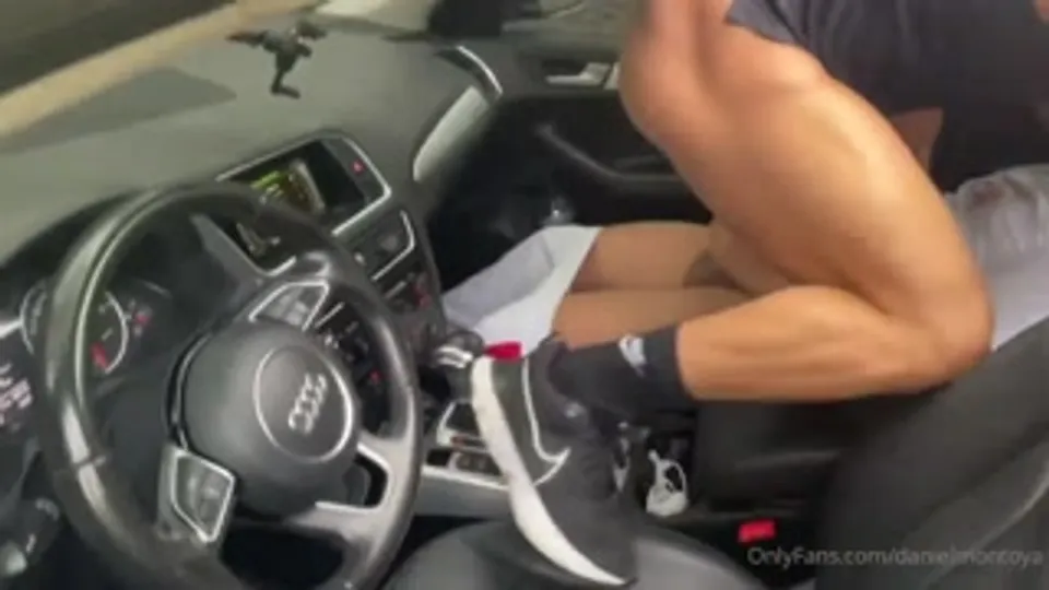 Daniel Montoya: Brazilian Power Bottom Ontvangt een Harde Vudder