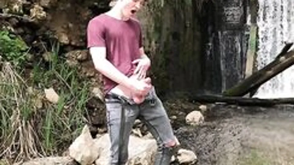 Dante Cums Outdoors 223