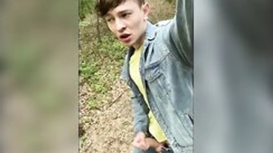 Dante Jerks & Cums Outside 240